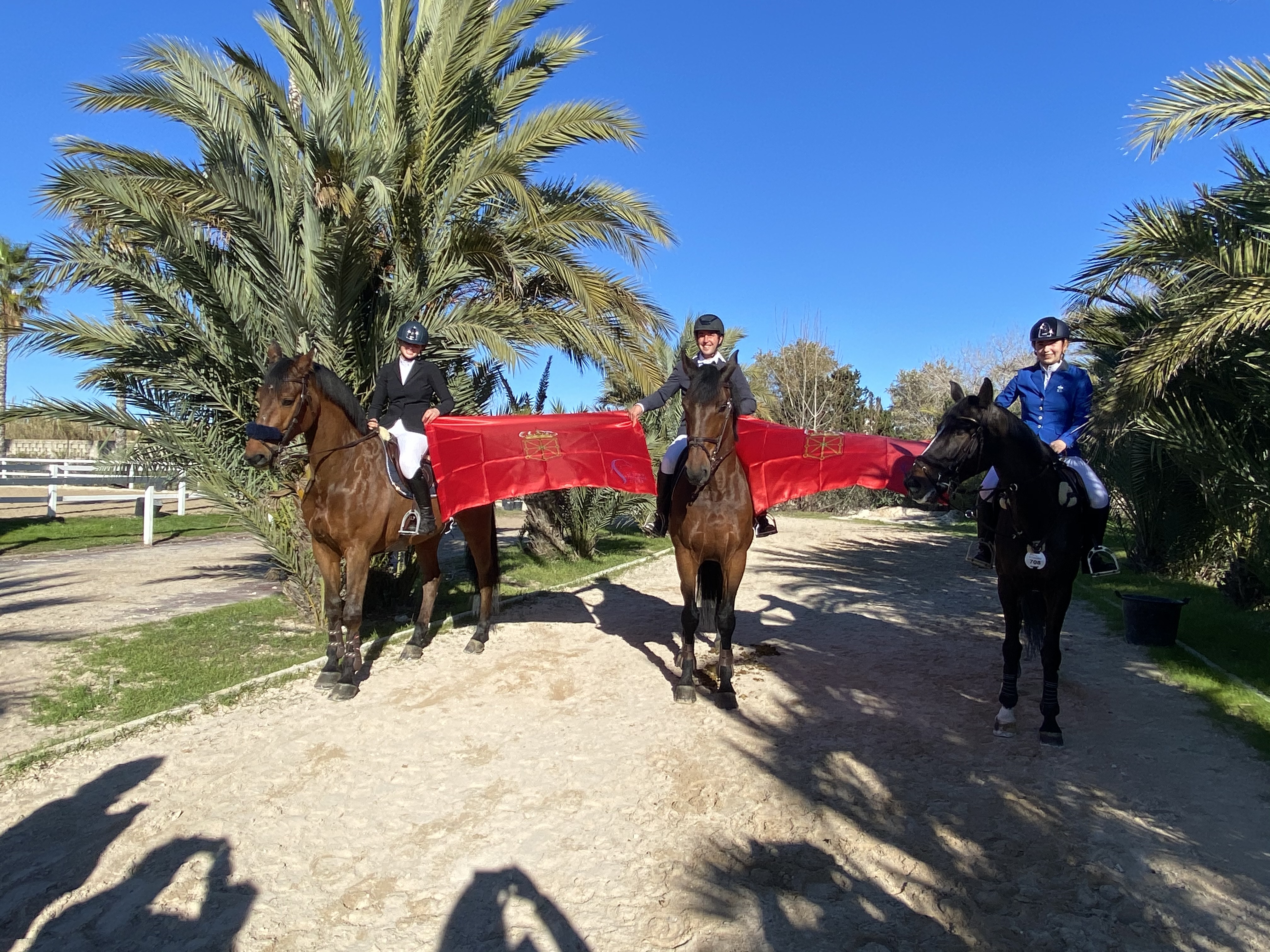 CUATRO JINETES NAVARROS PARTICIPAN EN EL CAMPEONATO DE ESPAÑA ABSOLUTO DE SALTOS 2020